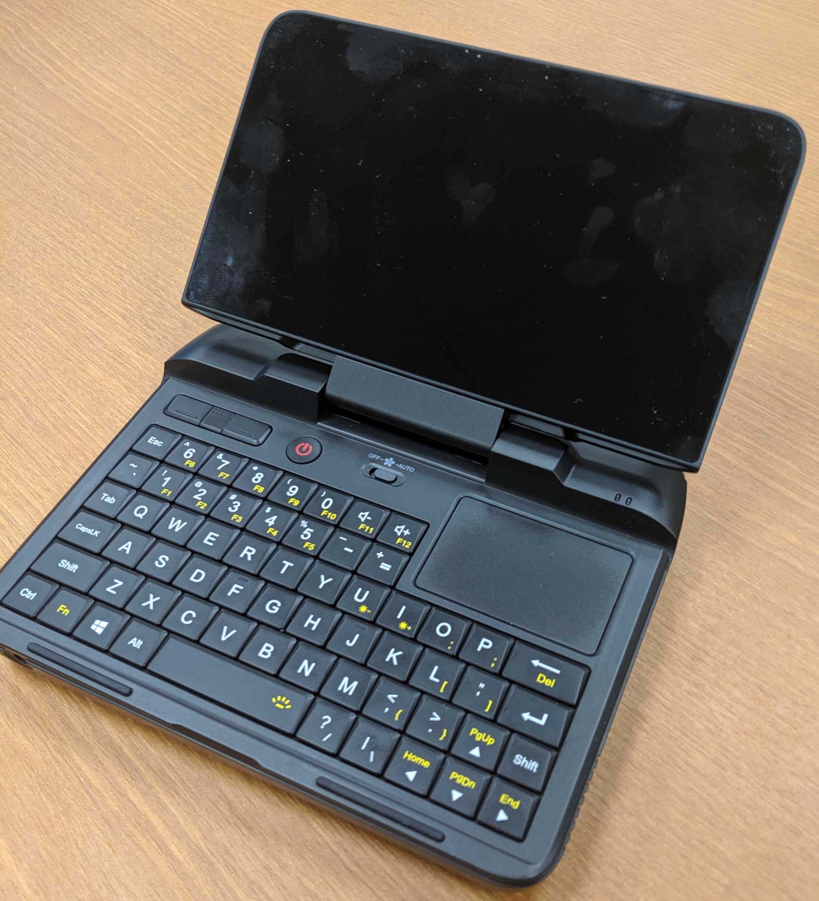 GPD MicroPCが届いたのでいろいろいじってみたレビュー